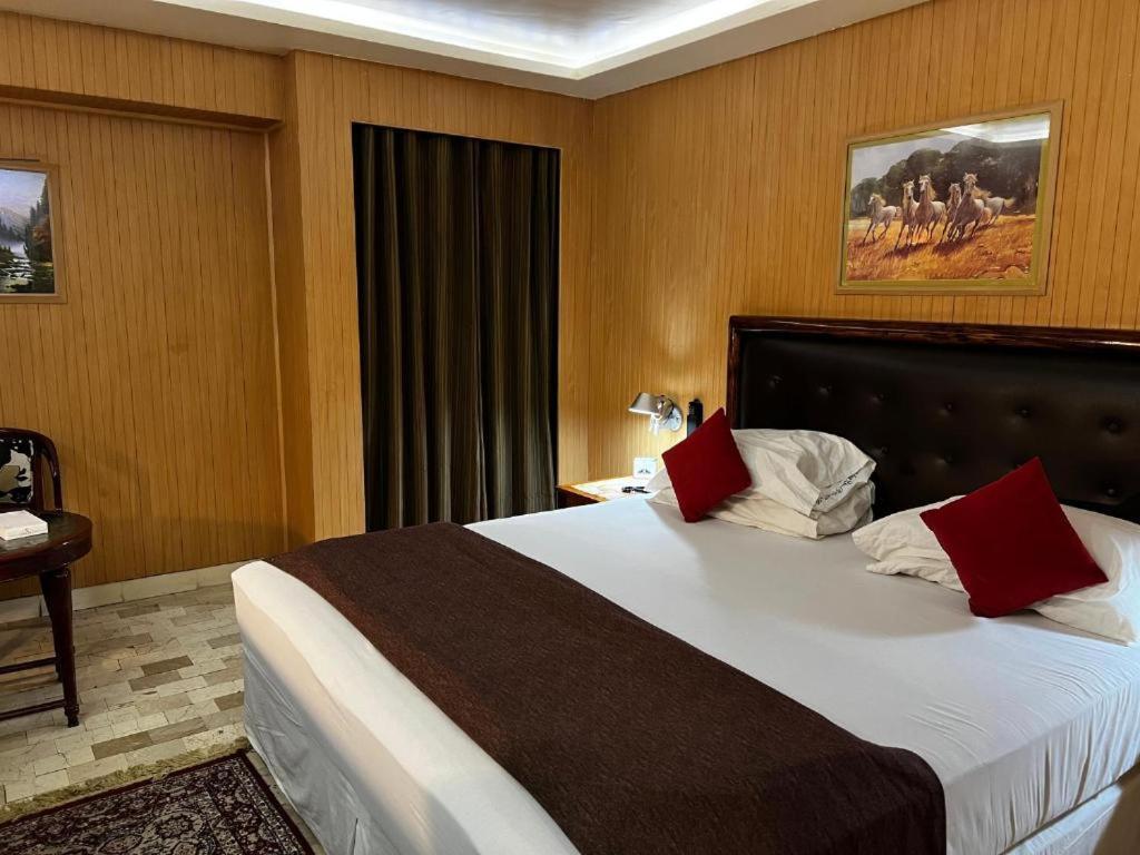 קראצ'י Hotel Galaxy מראה חיצוני תמונה